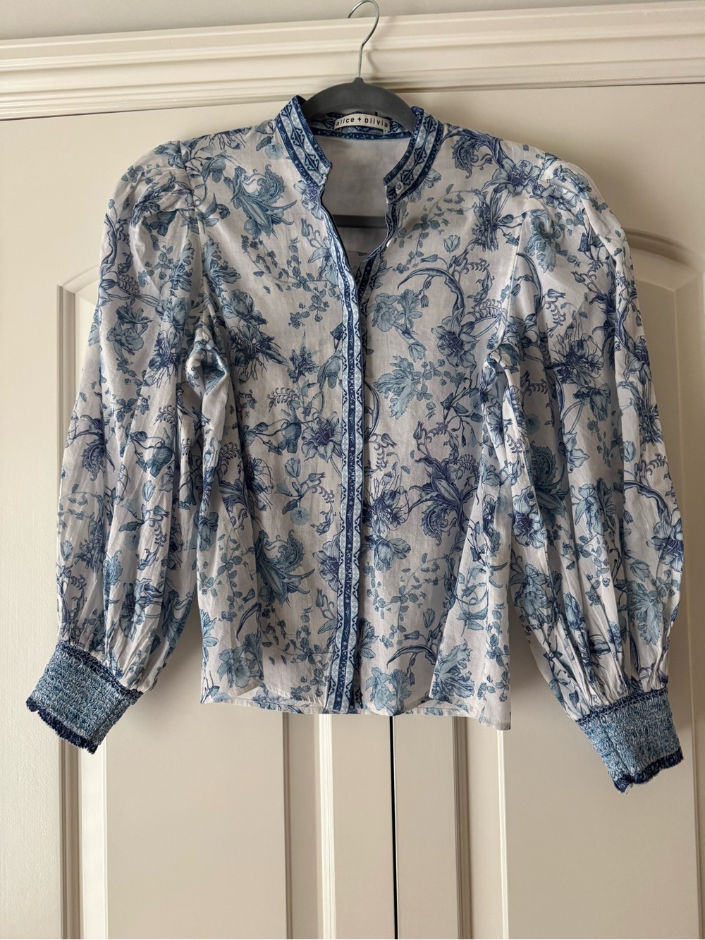 Alice and Olivia button up Cotton Blouse XS